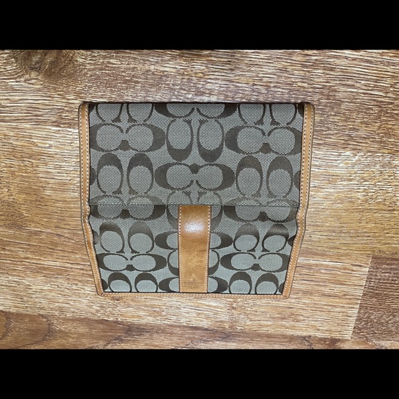 Women’s Coach wallet - Picture 4 of 5